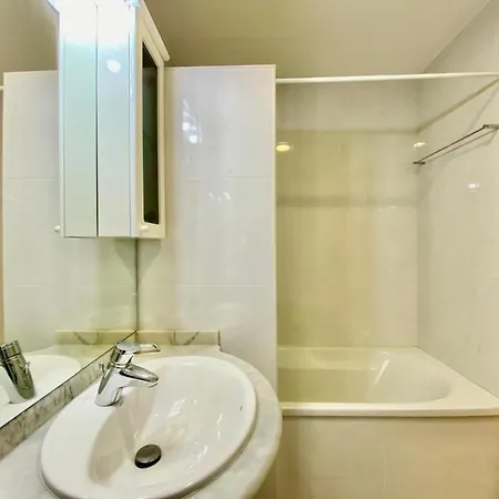 Appartement Maria Borges Local *