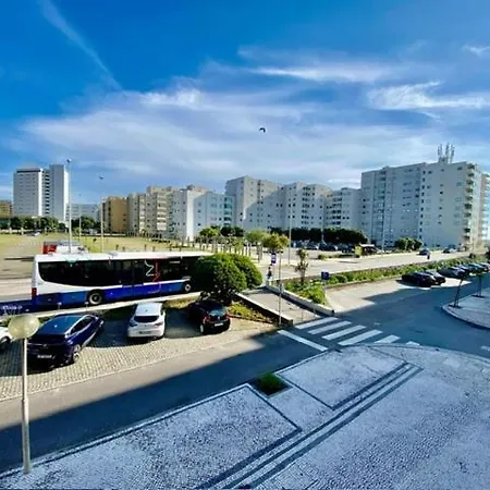 Appartement Maria Borges Local *